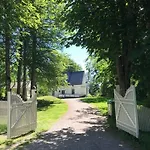 Hus I Sentrum Med Rolige Omgivelser, Gangavstand Til 