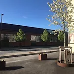 Hus I Sentrum Med Rolige Omgivelser, Gangavstand Til 