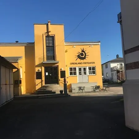 Apartman Stort Hus I Sentrum Med Gangavstand Til 