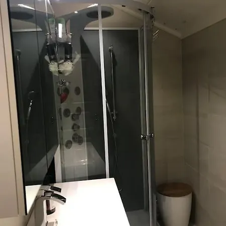 Stort Hus I Sentrum Med Gangavstand Til 