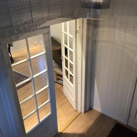 Stort Hus I Sentrum Med Gangavstand Til 