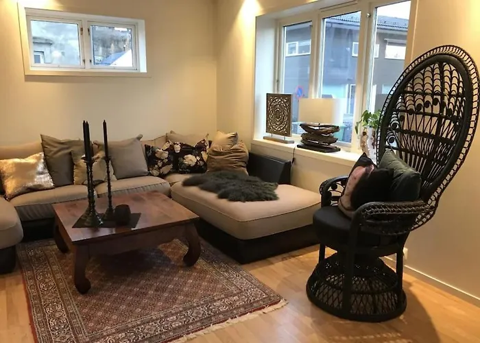 Stort Hus I Sentrum Med Gangavstand Til 