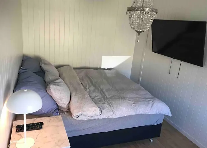 Apartamento Stort Hus I Sentrum Med Gangavstand Til 