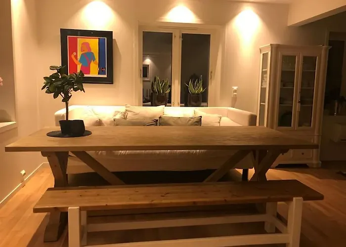 Stort Hus I Sentrum Med Gangavstand Til 