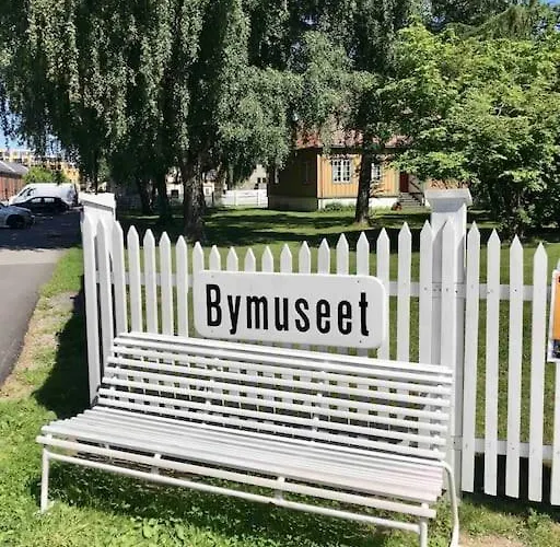 Stort Hus I Sentrum Med Gangavstand Til 