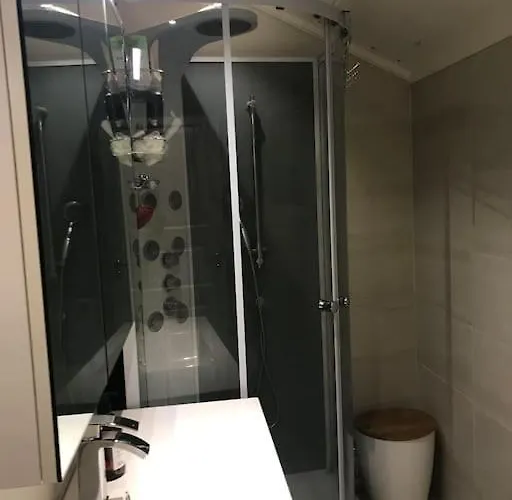 Stort Hus I Sentrum Med Gangavstand Til 