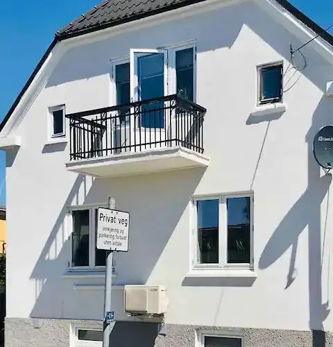 Stort Hus I Sentrum Med Gangavstand Til 